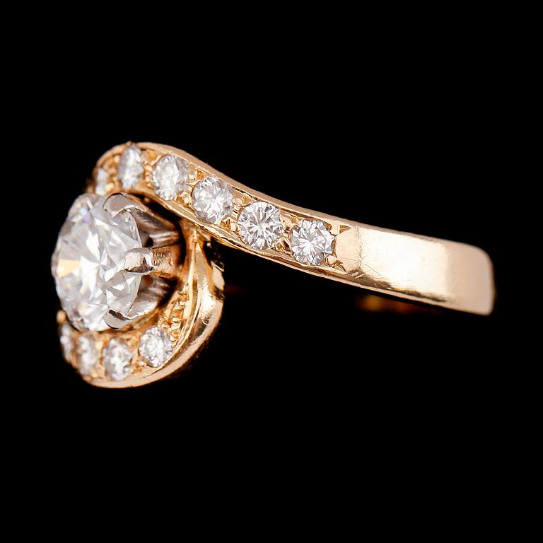 RING, 18 k guld, briljantslipade diamanter tot ca 1.75 ct. enligt gravyr, svenska stämplar SJA 1991.