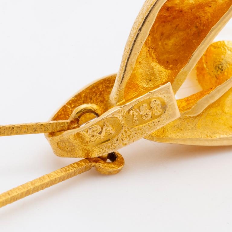 LAPPONIA hänge med kedja 18K guld 1 odlad pärla ca 5 mm, längd ca 45 cm.