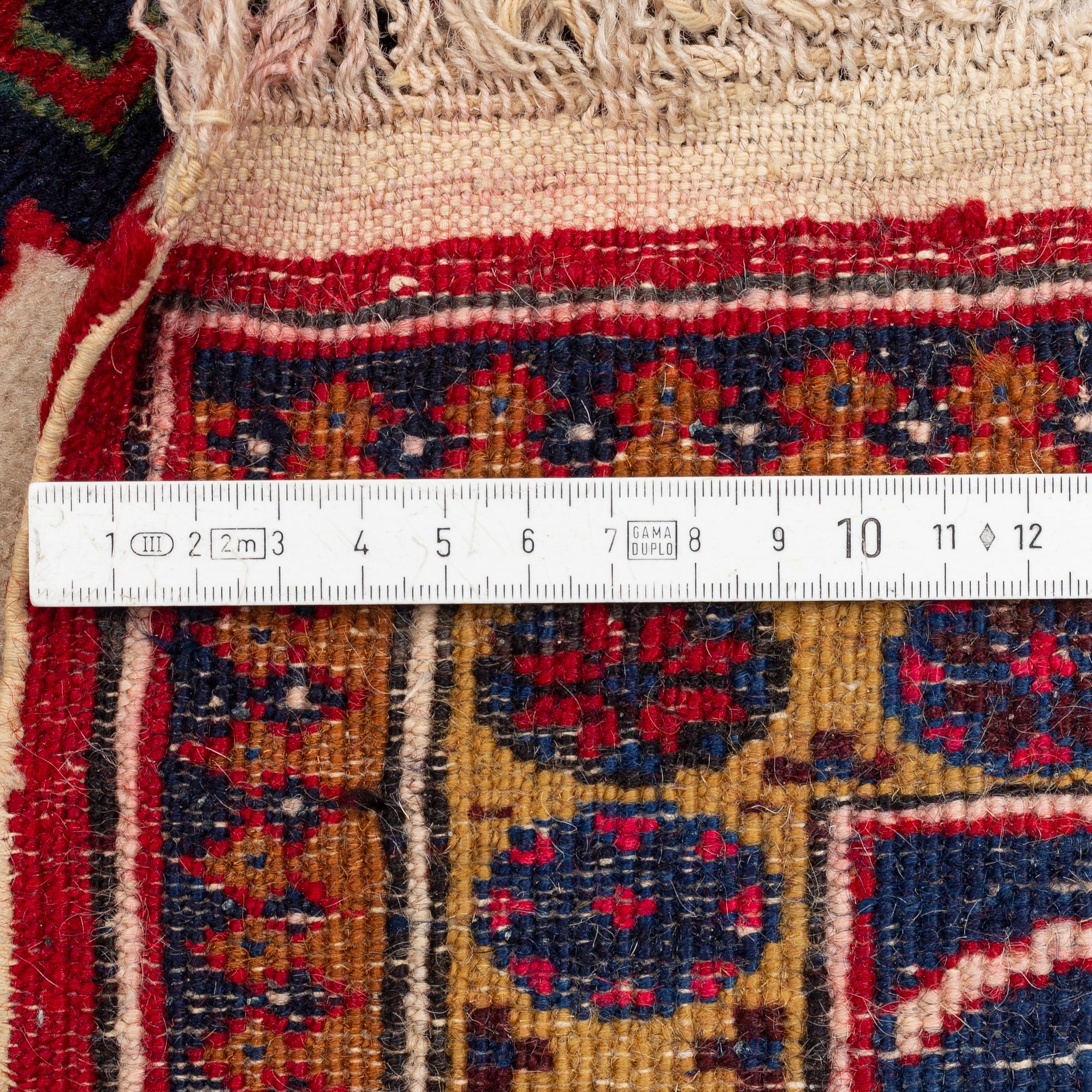 Rug, oriental, approx. 311 x 228 cm.