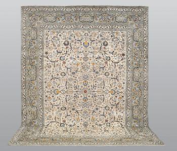 A carpet, Kashan, ca 389 x 295 cm.