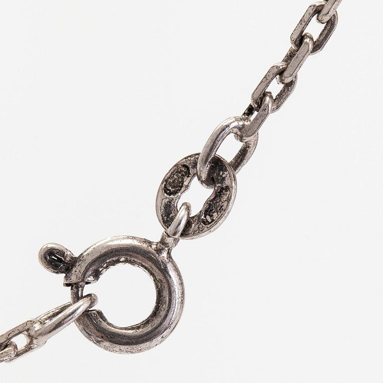 Elis Kauppi,  A silver and rock crystal pendant for Kupittaan Kulta, Turku 1966 with chain.