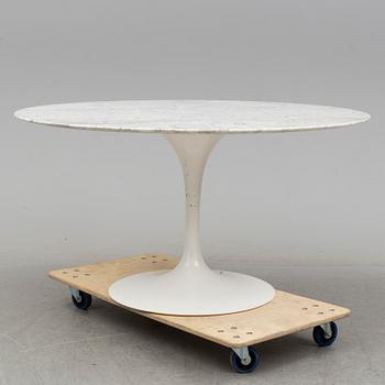 EERO SAARINEN, bord, "Tulip", Knoll International, 1900-talets senare del.