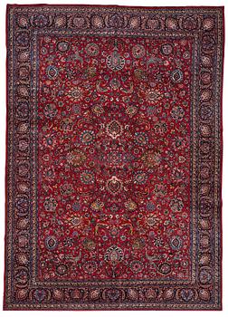 A carpet, Old Mashad, ca 423,5 x 304 cm.