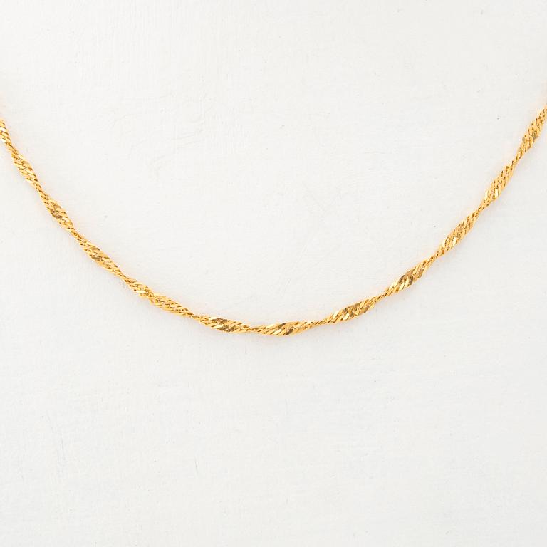 Necklace 18K gold.