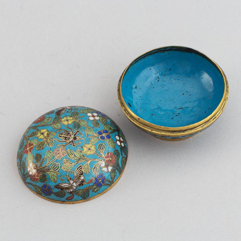 A pair of cloisonne vases, Japan, early 20th Century. And a Chinese cloionne box with cover.