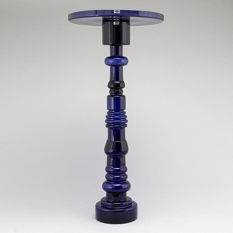 OIVA TOIKKA, KYNTTILÄNJALKA/ MALJAKKO, lasia, "Majakka", signeerattu Notsjö Nuutajärvi. Tuotannossa 1964-1973.