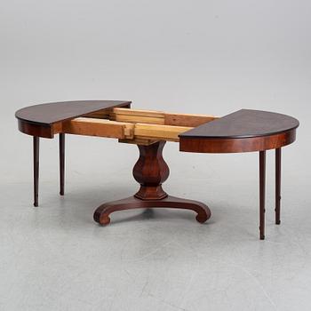 Matbord, Karl Johan-stil, 1900-talets första hälft.