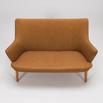 Hans J Wegner, a 1950's sofa for  för AP-Stolen Denmark.