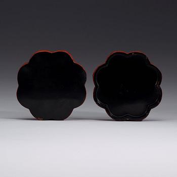 A red lacquer box with cover, Qing dynasty (1644-1912).