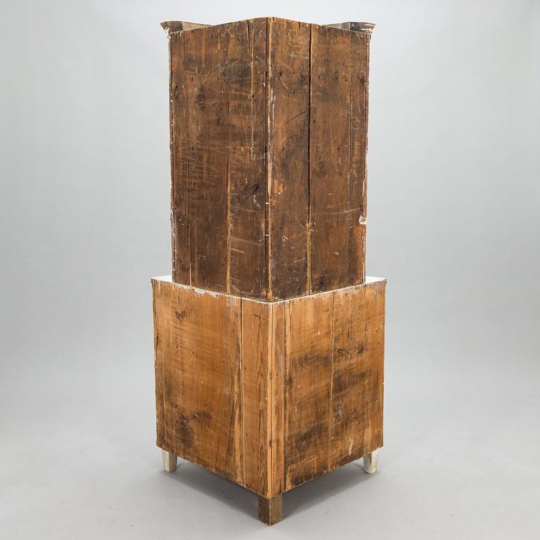 A Gustavian corner cabinet, late 18th century.