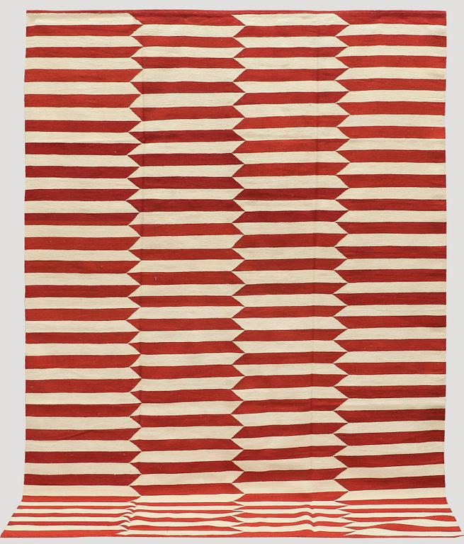 A carpet, flat weave,  slätväv, ca 290 x 205 cm.