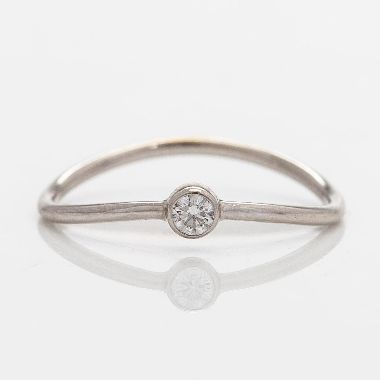 Tiffany & Co, Elsa Peretti, ring, "Wave", platina med briljantslipad diamant.