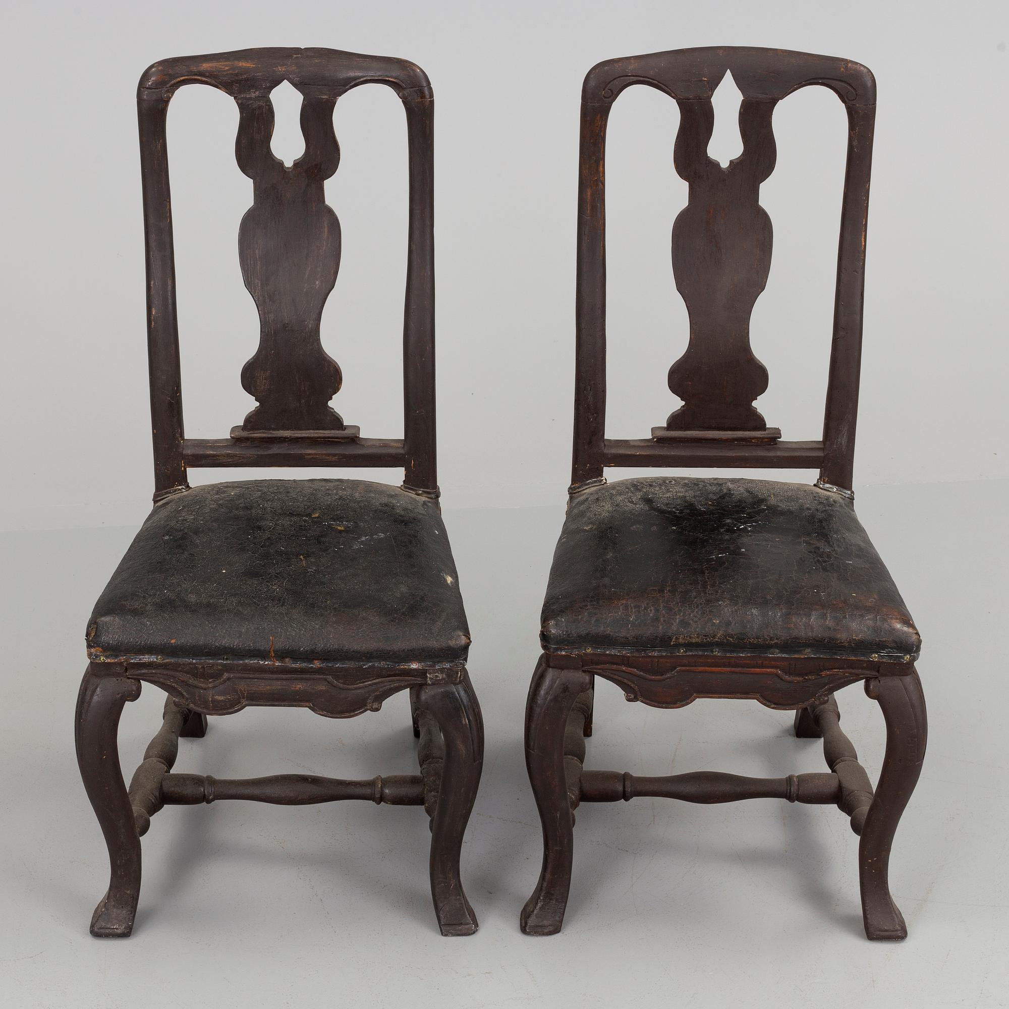 STOLAR, ett par snarlika, senbarock, 1700-tal.