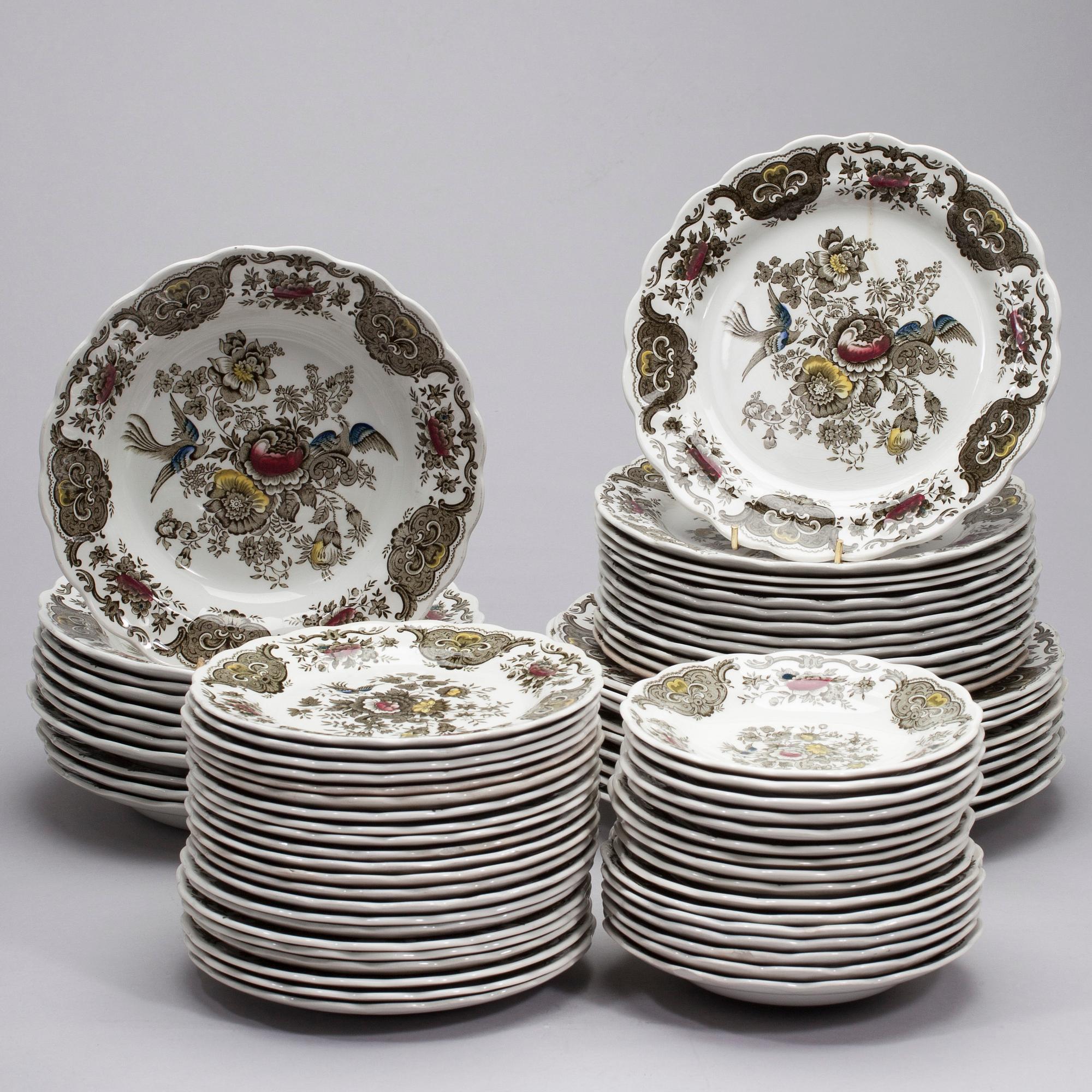 MATSERVIS, 110 delar, porslin, "Windsor", Ridgway, England, 1960- och 1980-tal.