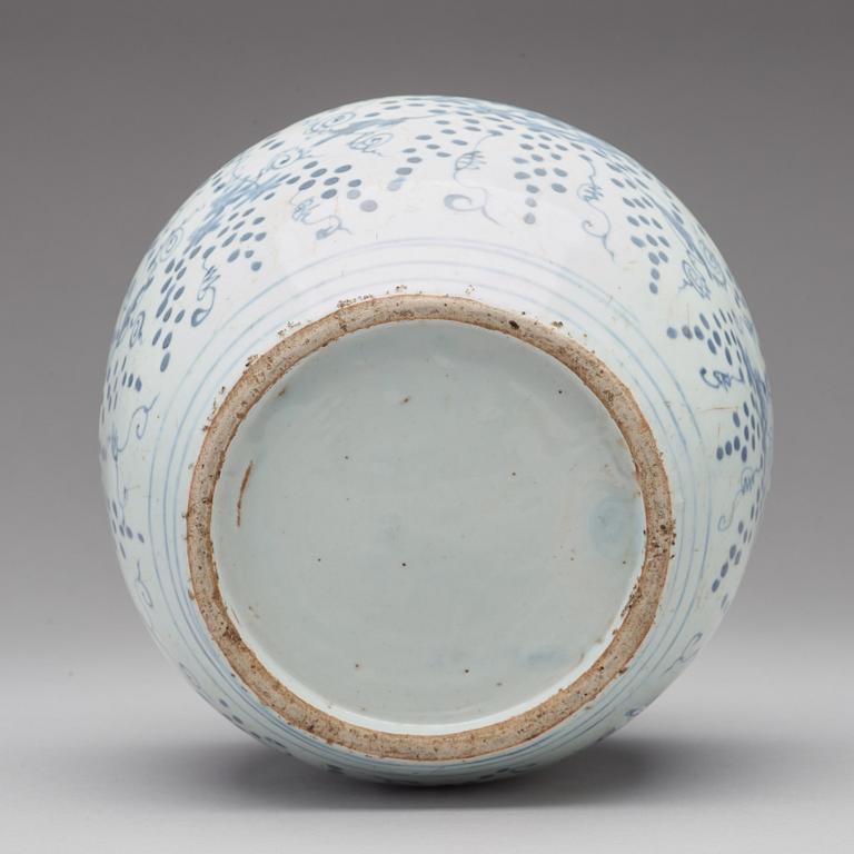 A blue and white vase, Ming dynasty (1368-1644).