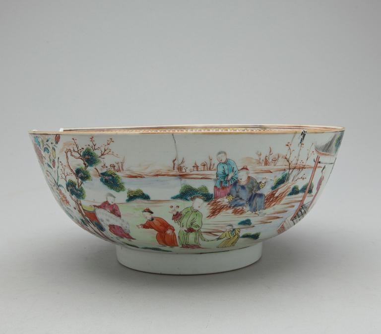 BÅLSKÅL, porslin, Kina, 1700-tal.