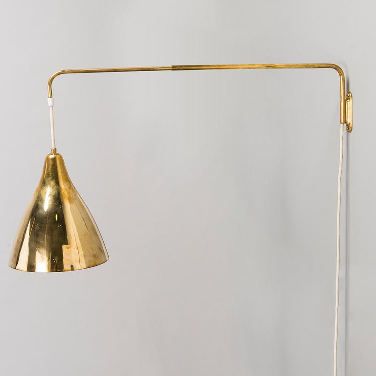 Lisa Johansson-Pape, A mid 20th century wall light for Stockmann Orno, Finland.