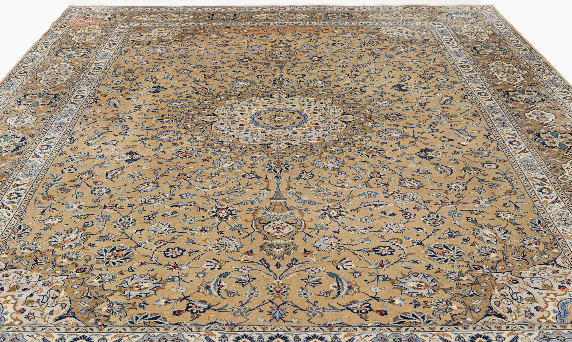 Matta, Keshan, ca 428 x 300 cm.