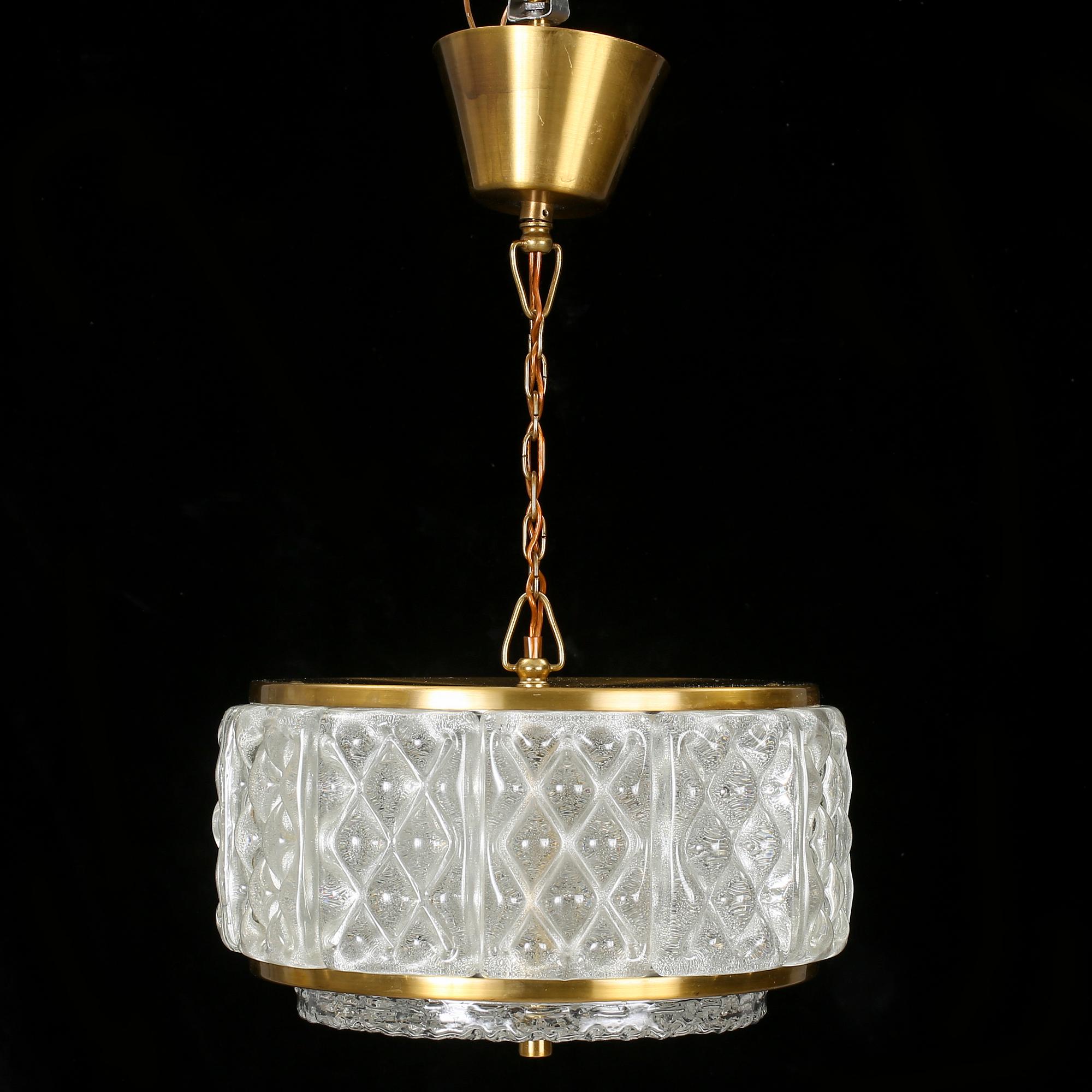 TAKLAMPA, okänd tillverkning, möjligen Orrefors, 1900-talets andra hälft.