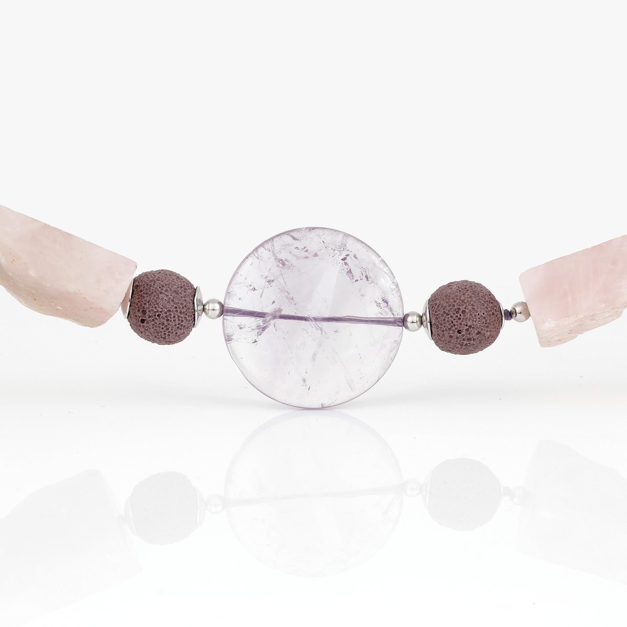 HALSBAND, med ametister, rosa kvarts och lava stenar, Italien, nytillverkad.