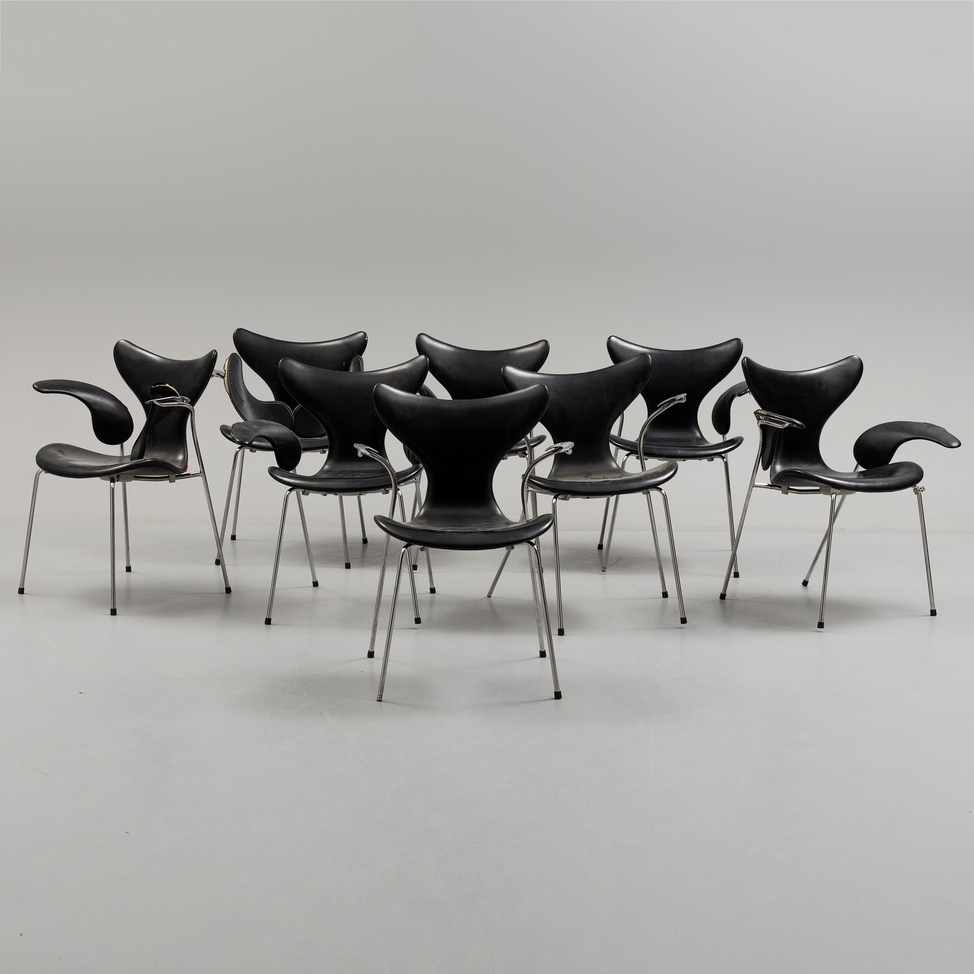 ARNE JACOBSEN, a set of 8 "Liljan/Måsen" armchairs for Fritz Hansen.