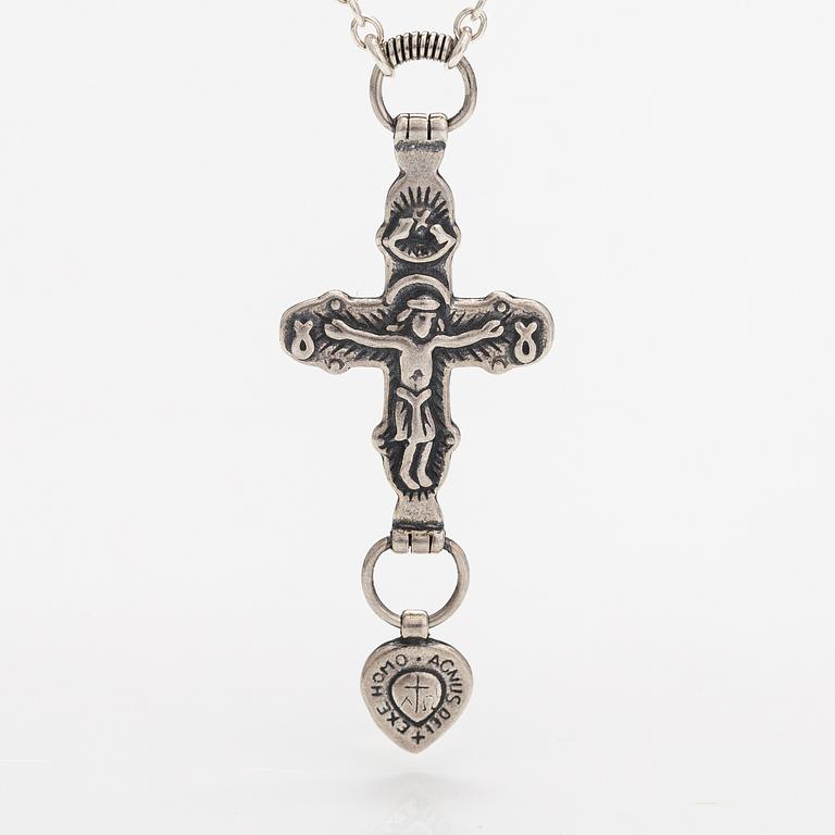 Germund Paaer, A sterling silver necklace "Crusifix/Räisälä cross". Kalevala Koru, Helsinki.