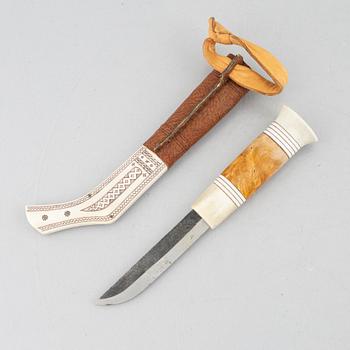 Torsten Fankki, a reindeer horn knife.