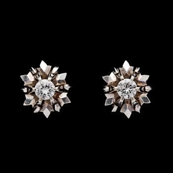 55. EARSTUDS, brilliant cut diamonds, tot. app. 0.50 cts.