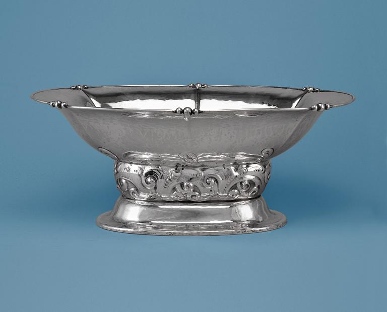 SKÅL, silver. K. Anderson Stockholm 1924. Vikt 1064 g.