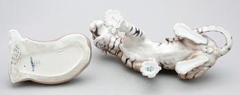 FIGURINER, 2 st, porslin, Royal Copenhagen resp Bing & Gröndahl.