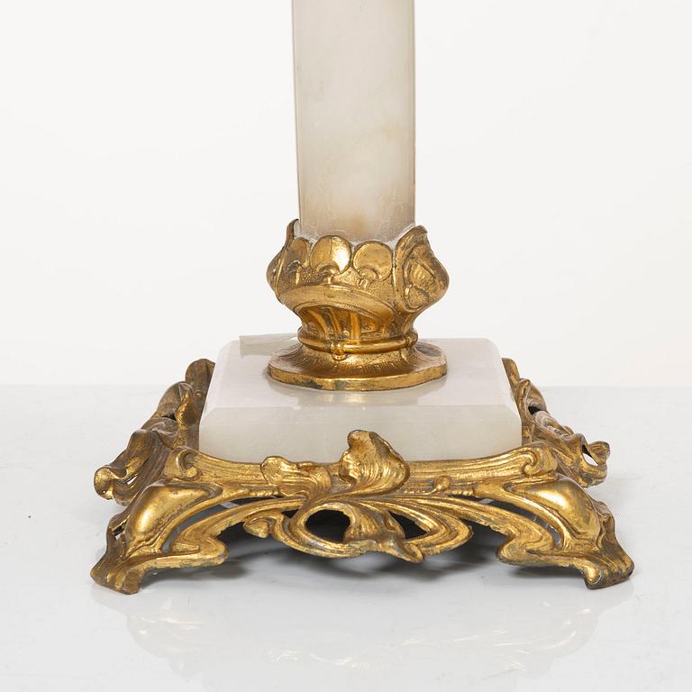 Bordslampa, omkring år 1900.