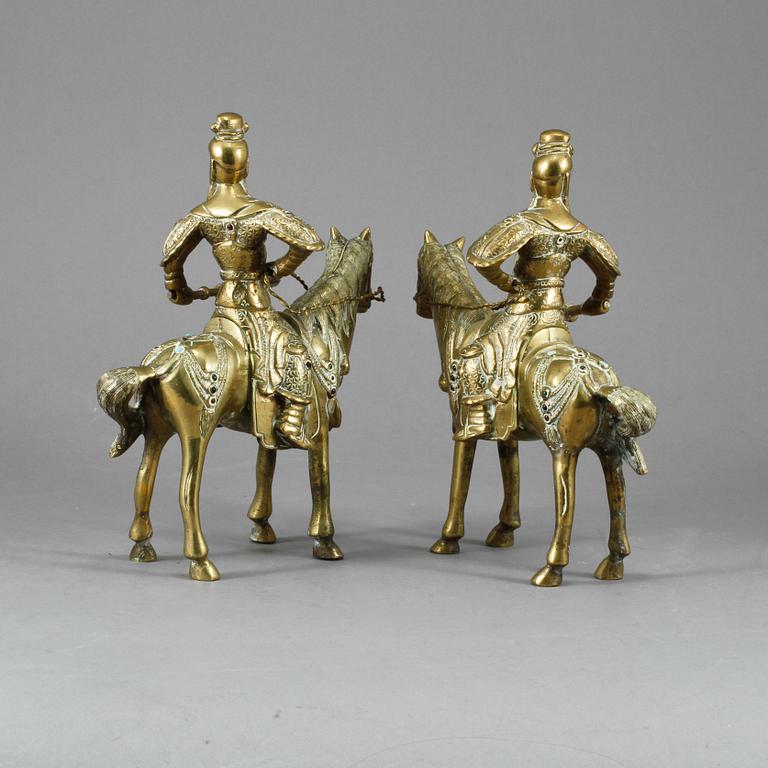 FIGURINER, ett par, mässing, orientaliska, 1900-talets andra hälft.