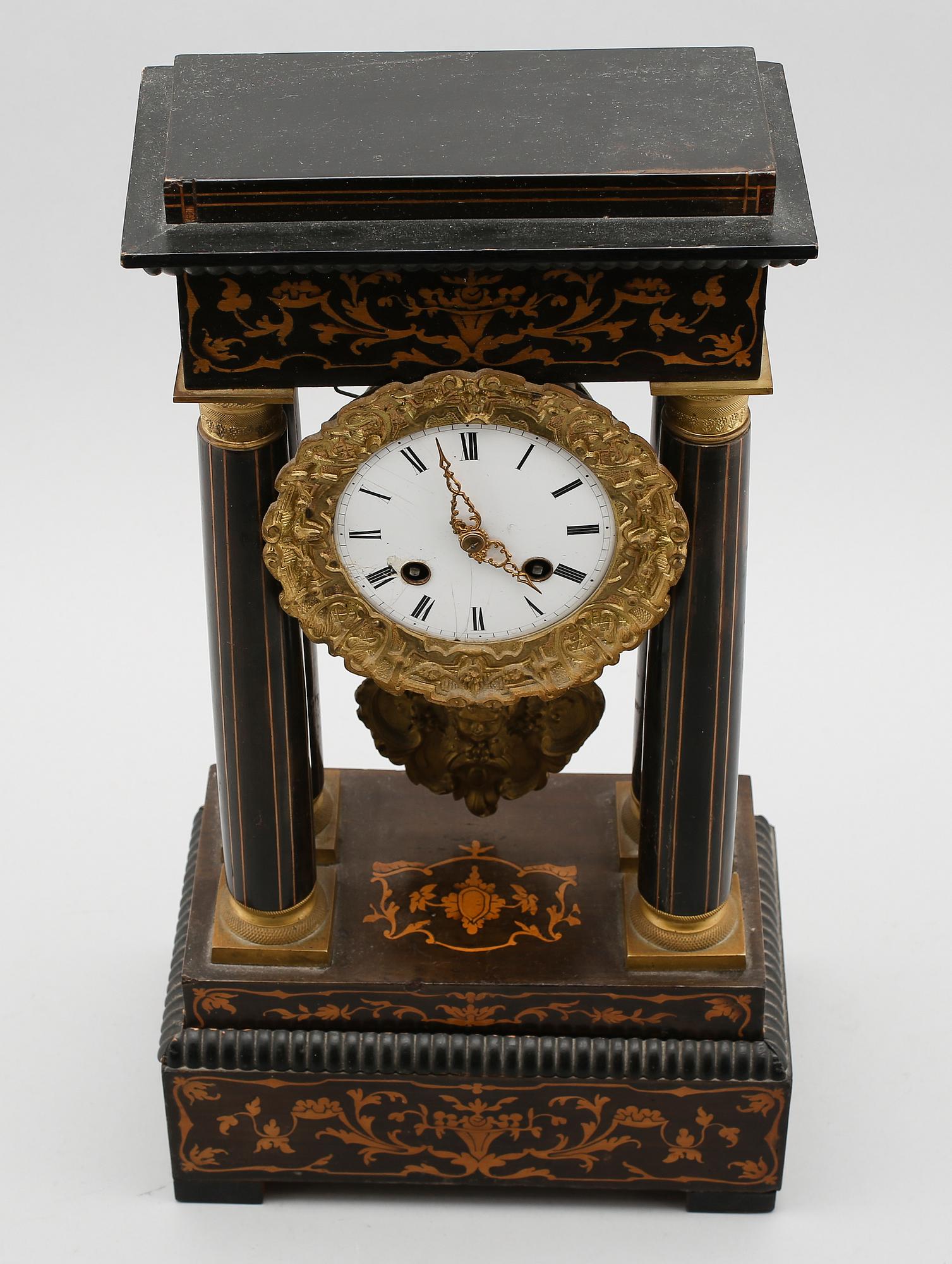 BORDSPENDYL, senempire, 1800-talets mitt.