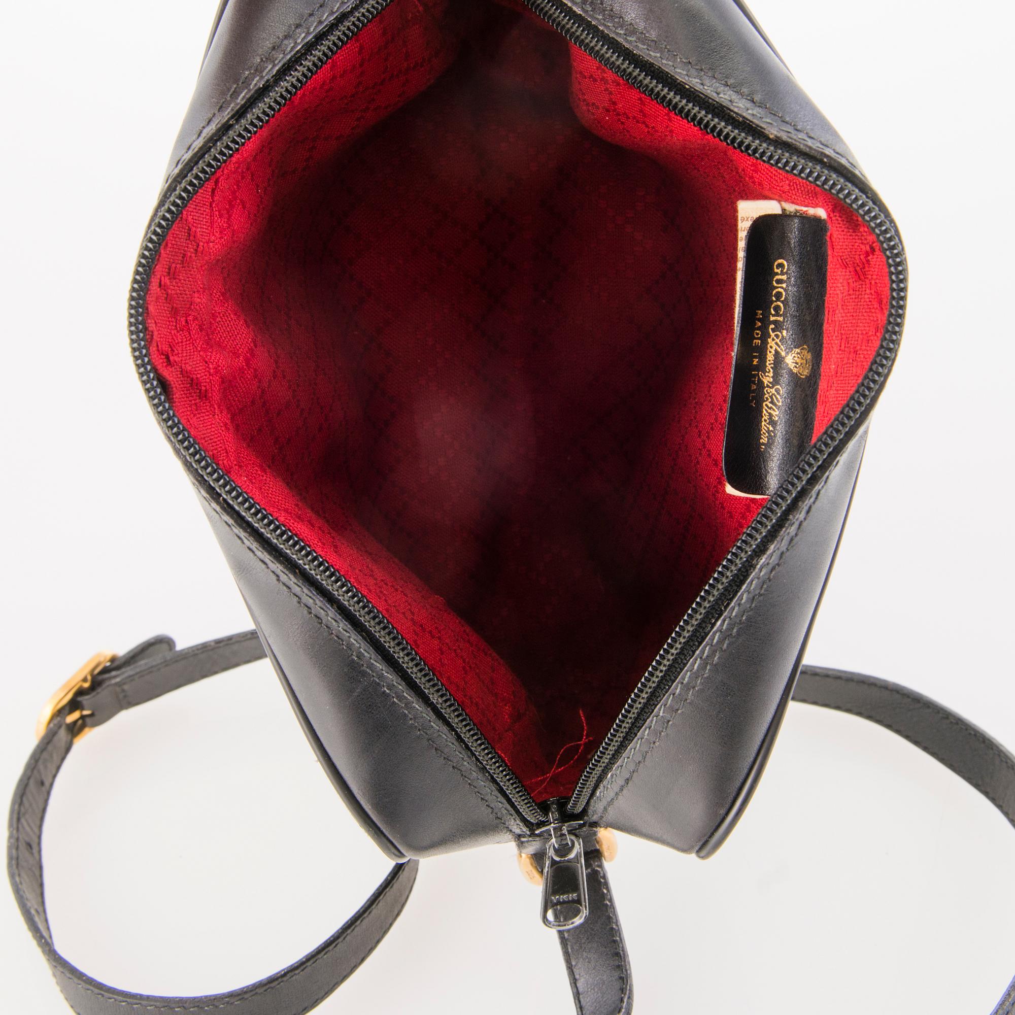 GUCCI, KLÄDÖVERDRAG SAMT VÄSKA, 1980-tal.