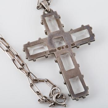 HÄNGE, silver med fasettslipad bergkristall, Håbes, Göteborg, 1939. Vikt 11,7 gram.