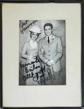 PARTI AUTOGRAFER, 2 pärmar, bla Dean Martin, Margareta Krook, Barbara Cartland, Ingvar Carlsson, Max von Sydow.