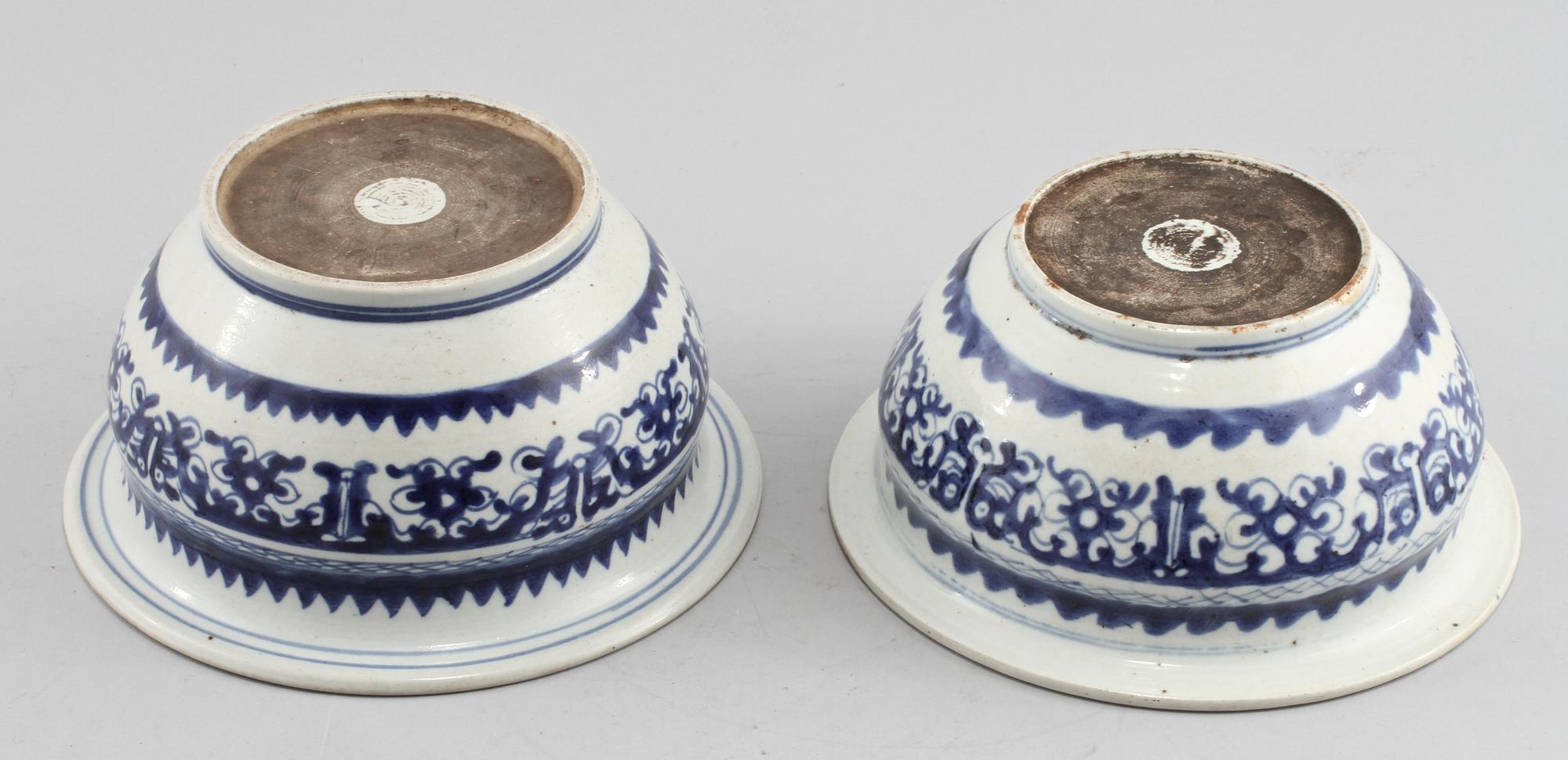 YTTERFODER, 2 st, porslin, Kina, 1900-tal.