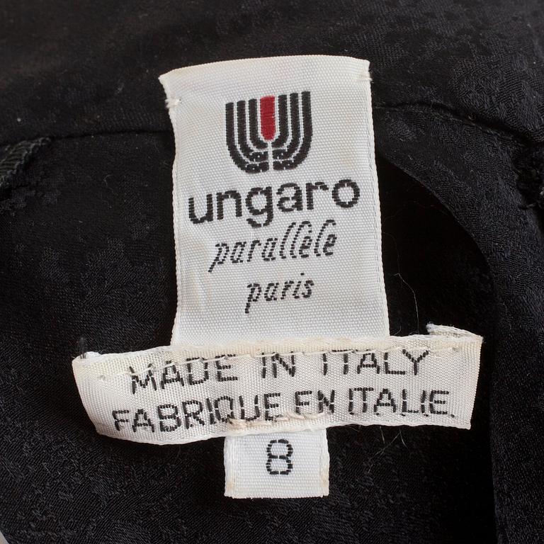 UNGARO, blus, italiensk storlek 8.