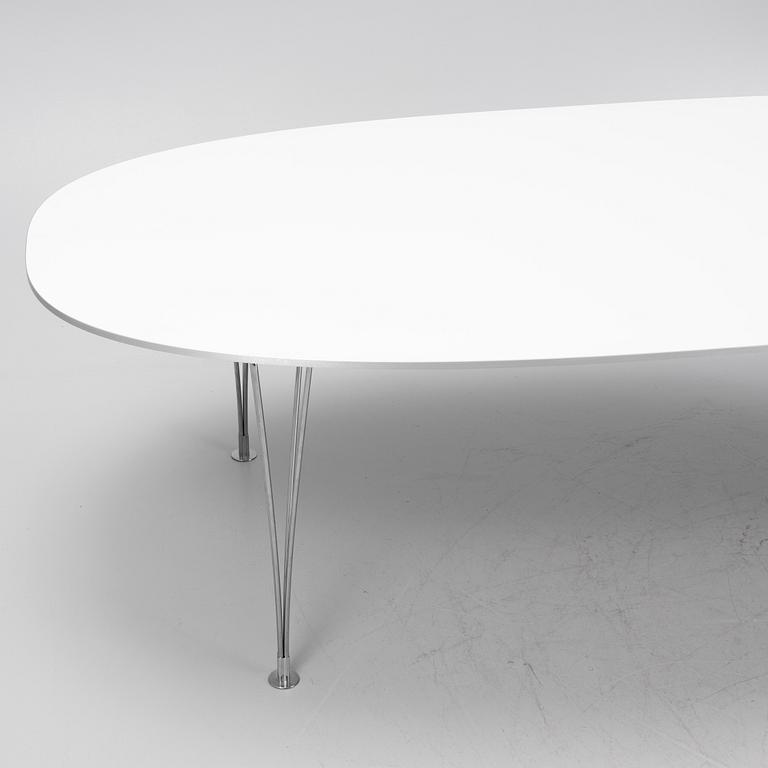 Bruno Mathsson & Piet Hein, matbord,  "Superellips", Fritz Hansen, daterad 2018.