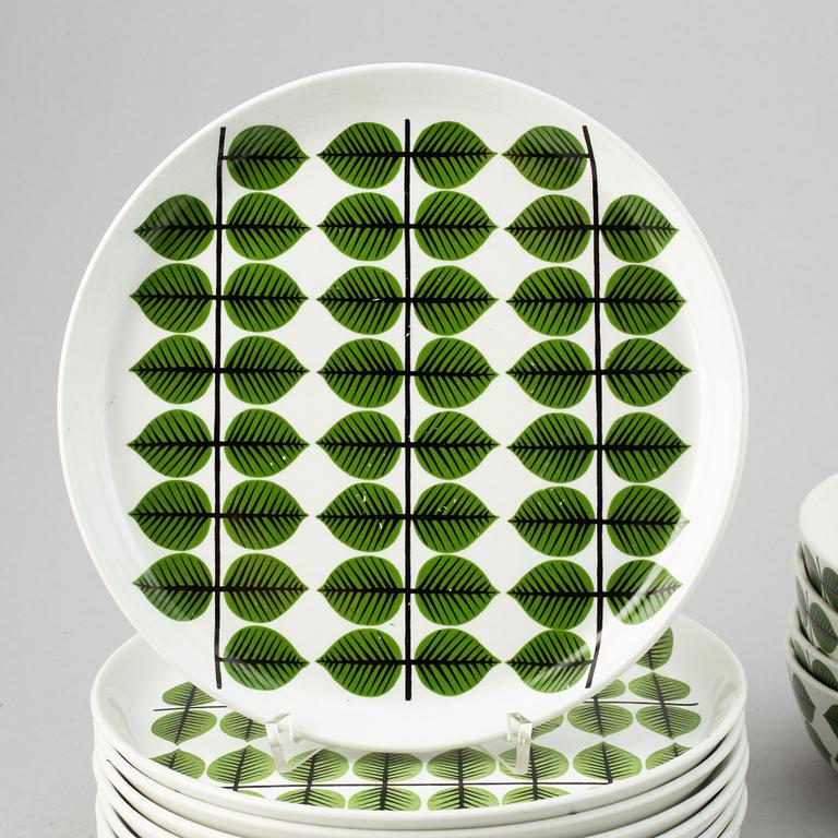 A 22 pcs ' Berså' dining service designed by Stig Lindberg, Gutavsberg.