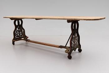 BORD, 1900-talets första hälft.