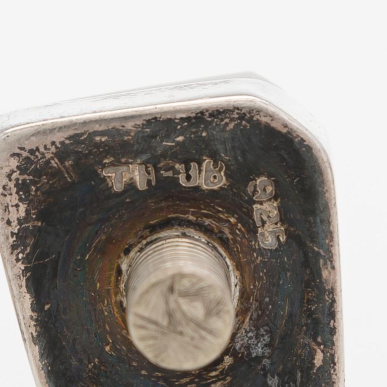 Flakonger, 2 st, silver, samt dosa, sterlingsilver, Finska och svenska stämplar.