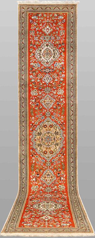 A Tabriz runner, so-called Tabatabai, ca 423 x 76 cm.