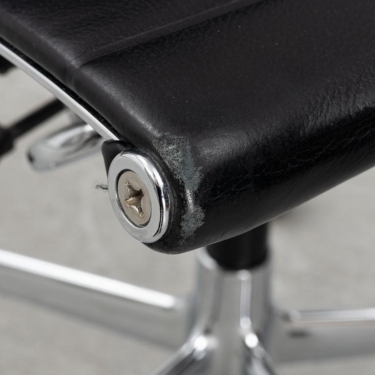 Charles & Ray Eames, office chair, "EA117" Vitra.