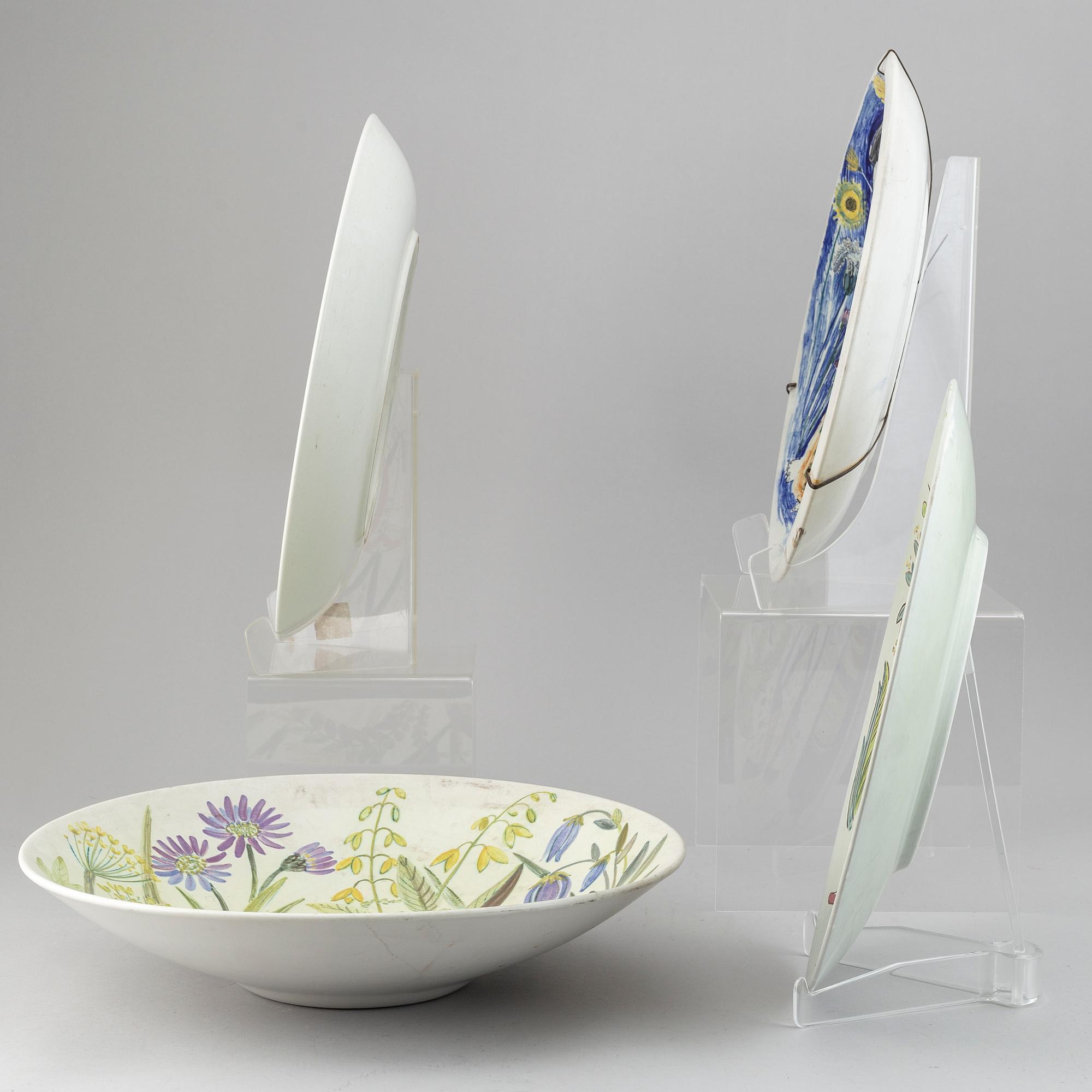 RÖRSTRAND, a set of 4 stoneware dishes, Carl-Harry Stålhane, Oskar Dahl, Sylvia Leuchovius, Sweden mid 20th century.