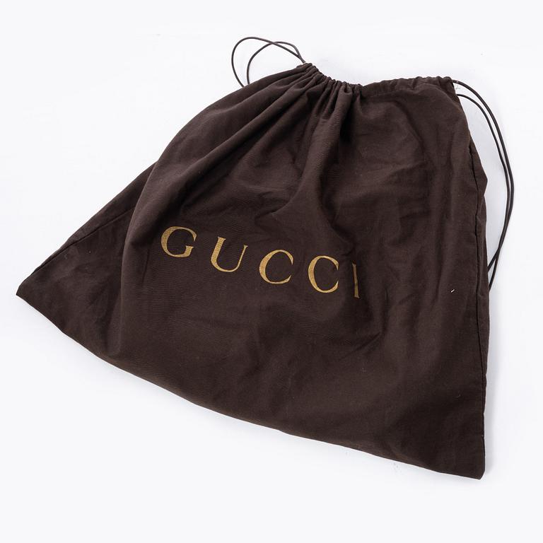 Burberry, weekend bag.