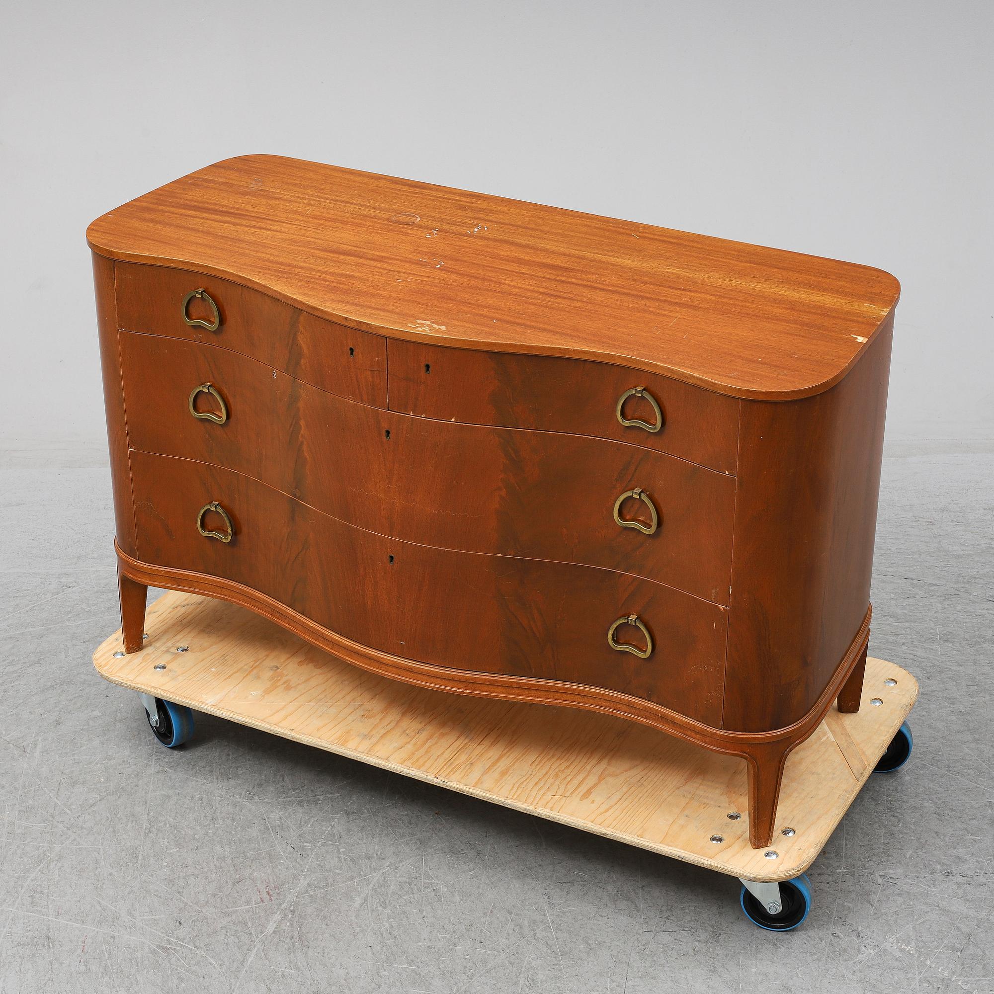 AXEL LARSSON, byrå, Svenska Möbelfabrikerna nr 28, Möbelbolaget Karlskrona.