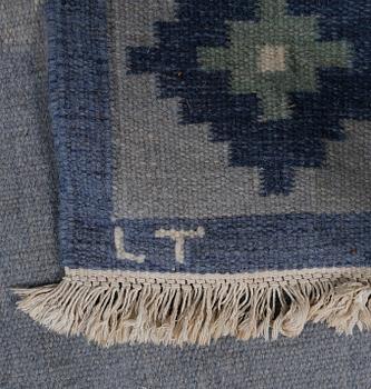 MATTA, rölakan, monogramsignerad LT, 1900-talets andra hälft, 195x140 cm.
