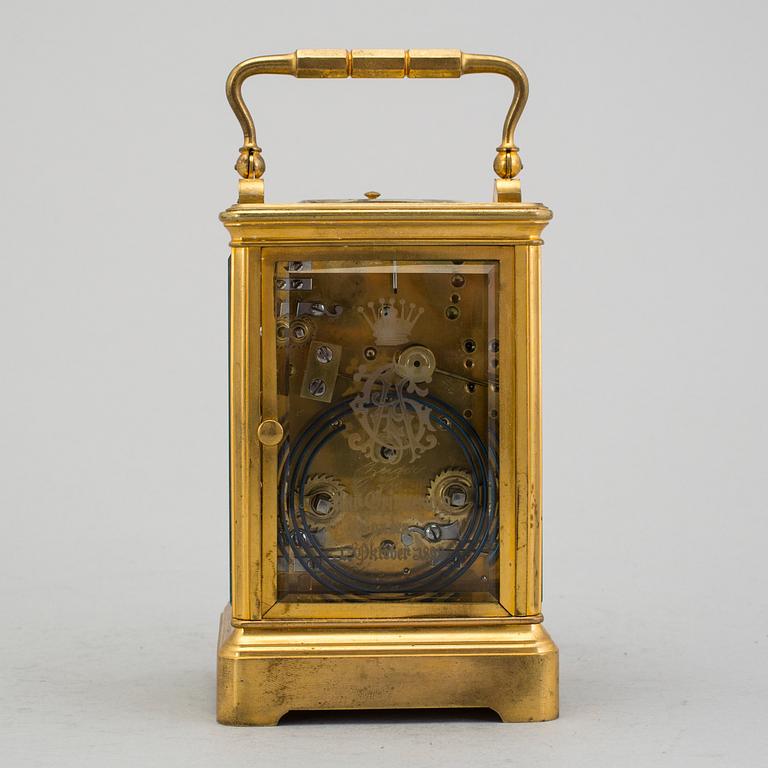 K. REINHOLDT & SOHN, Hofuhrmacher, Karlsruhe - Bordsur / Reseur, 90 x 140 x 80 mm.