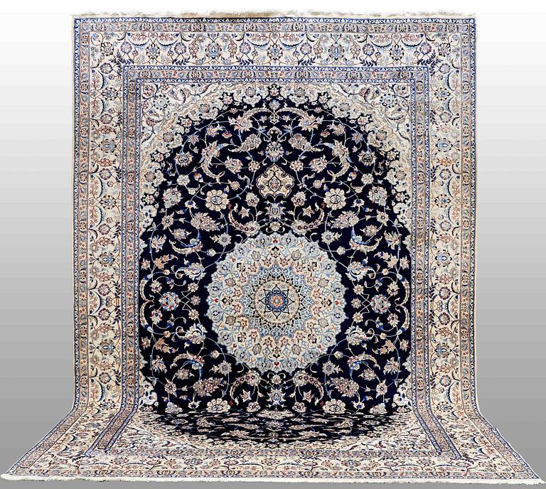 MATTA, Nain, part silk , s.k 9 LAA ,  430 x 300 cm.